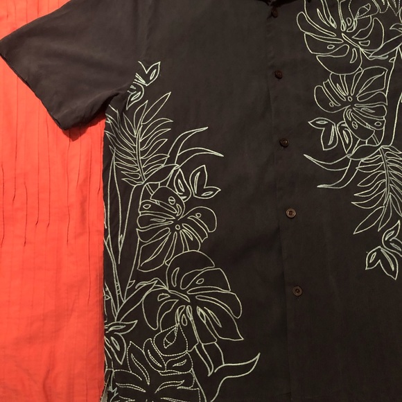 TOMMY BAHAMA SHORT SLEEVE EMBROIDERED SHIRT - Picture 6 of 15